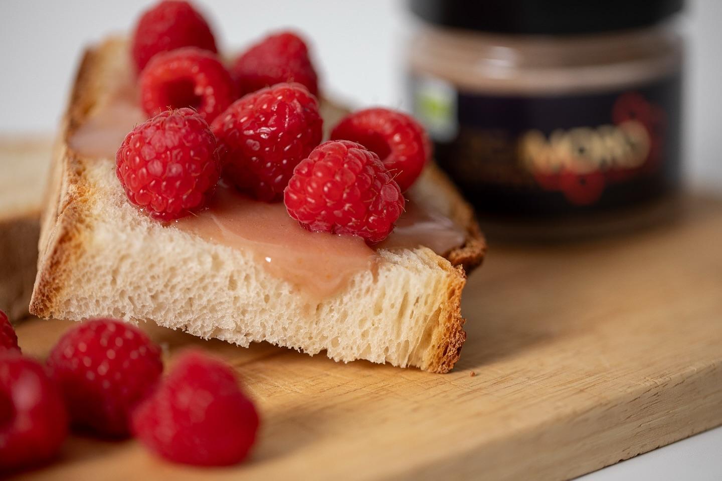 BELLA, BUONA e BIO: la colazione con lamponi da spalmare
🍯🍓🍞