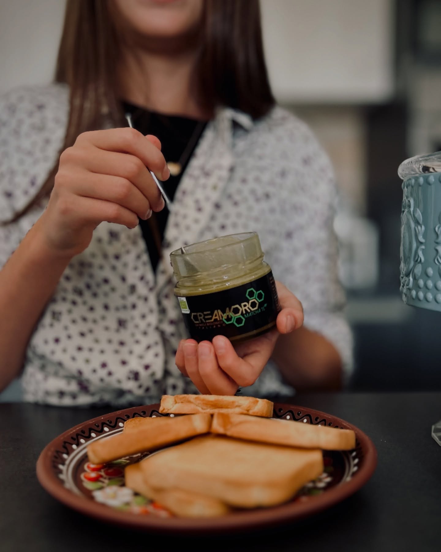 🌱 CREAMORO MATCHA: da abbinare a formaggi o spalmare su fette biscottate croccanti…
Ma sai qual è il segreto? È buonissimo anche da solo, a cucchiaiate, per quei momenti in cui vuoi solo regalarti un piccolo piacere.
Hai già provato Creamoro Matcha? 💬 Raccontaci come lo gusti tu! 🍵
#creamoro #matcha #mielecremoso #gustospeciale #breakfastlover #foodlover